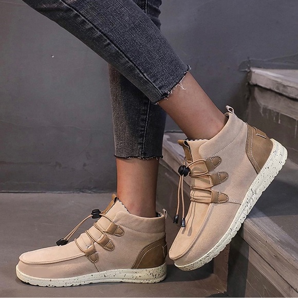 Womens Winter Laced-Front Ankle Boots - Picture 2 of 3